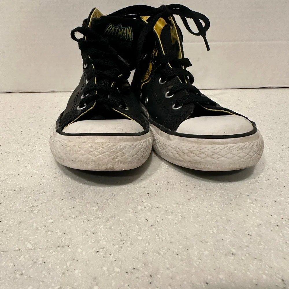 Converse All Star Chuck Taylor High-Top Sneakers Black Yellow Batman Kids Sz 1.5